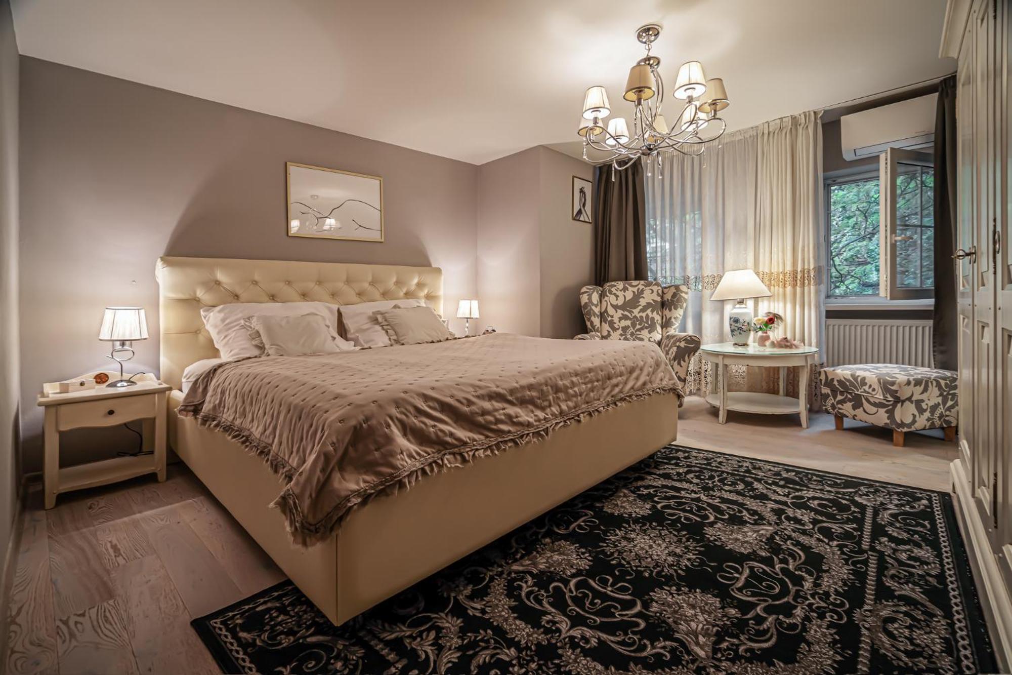 ברטיסלאבה Luxurious And Royal Apartment In The Old Town מראה חיצוני תמונה